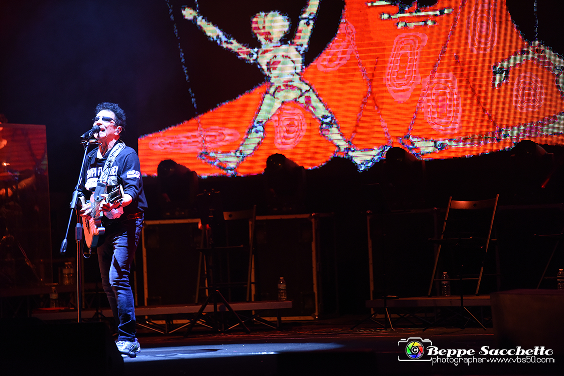 VBS_4104 - Concerto Edoardo Bennato - Peter Pan Rock 'n' Roll Tour.jpg